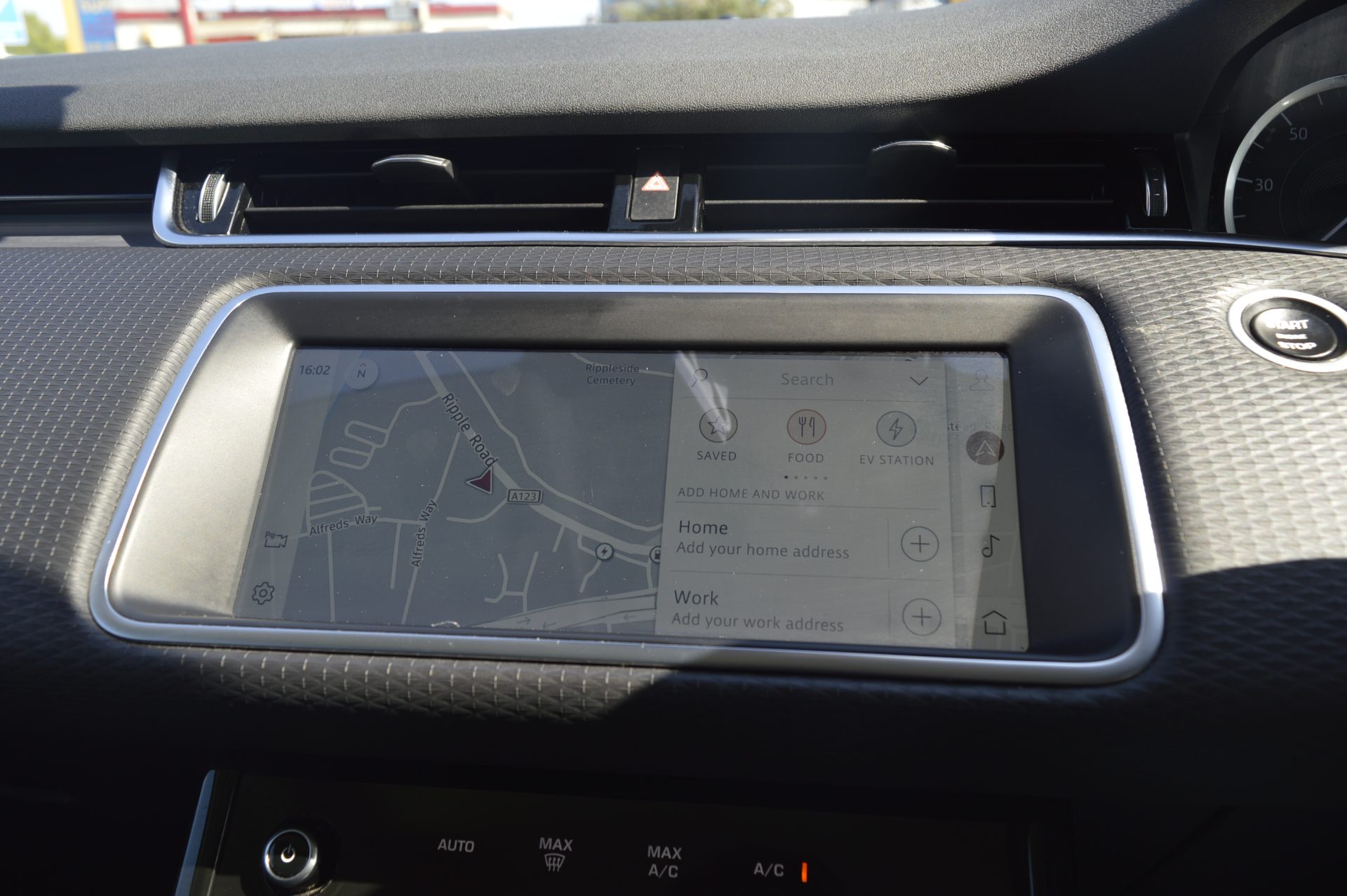 Land Rover RANGEROVER EVOQUE PHEV - Image 18
