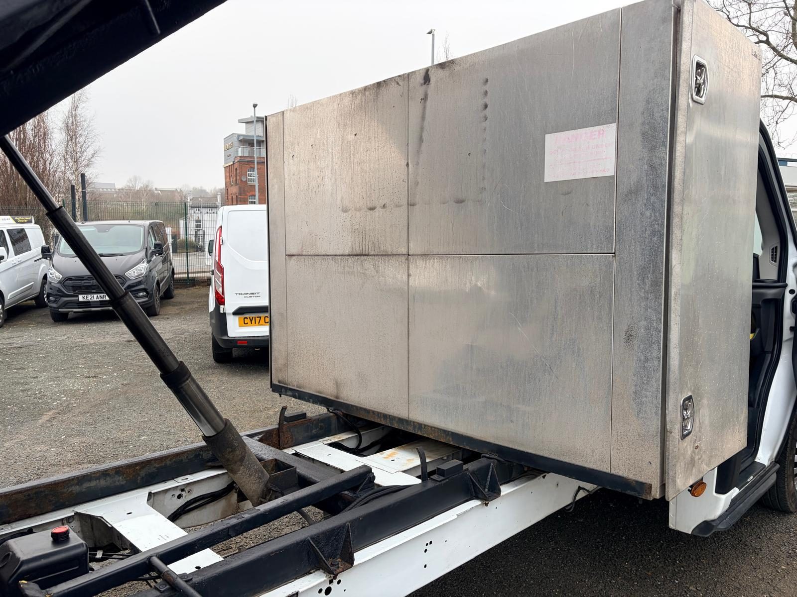 Ford Transit 2.0 350 Ecoblue - Image 13