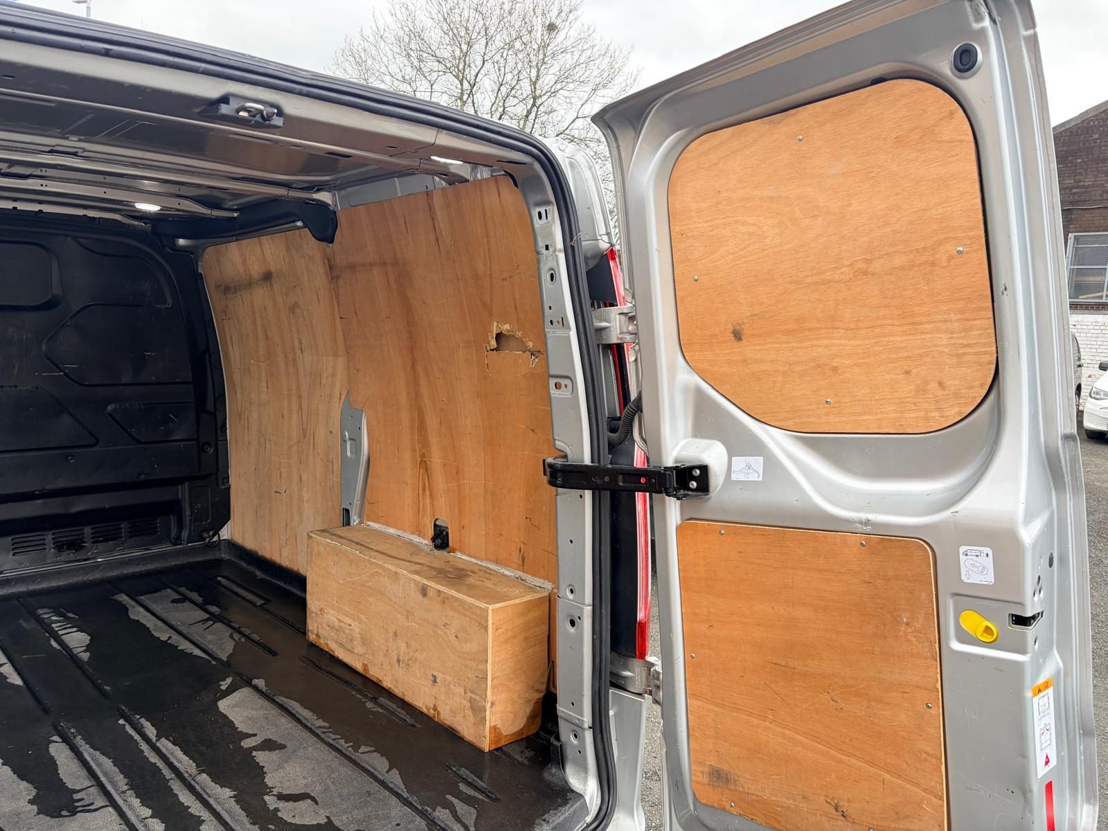 Ford Transit Custom 2.0 280 - Image 9