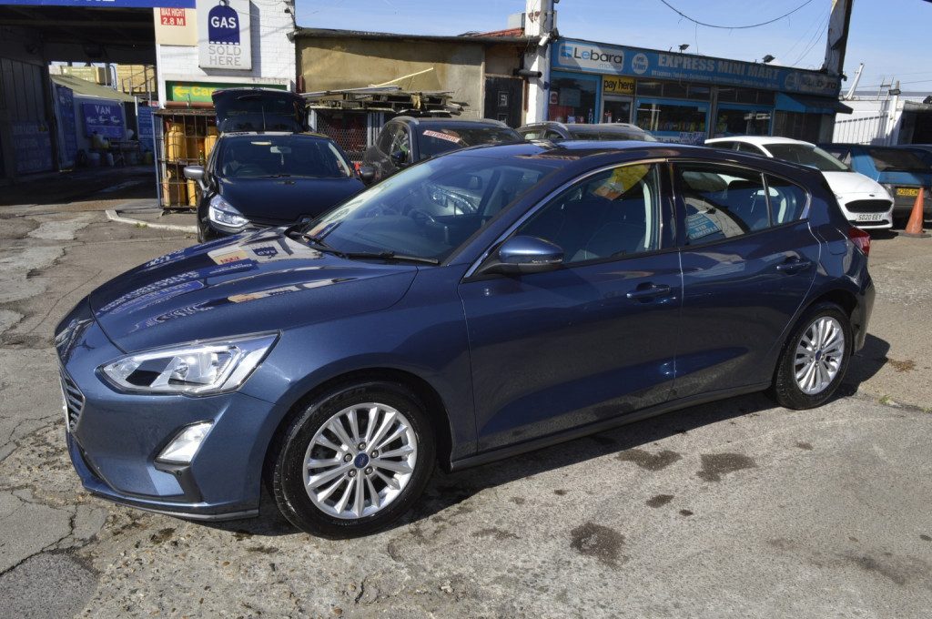 Ford Focus - Image 2