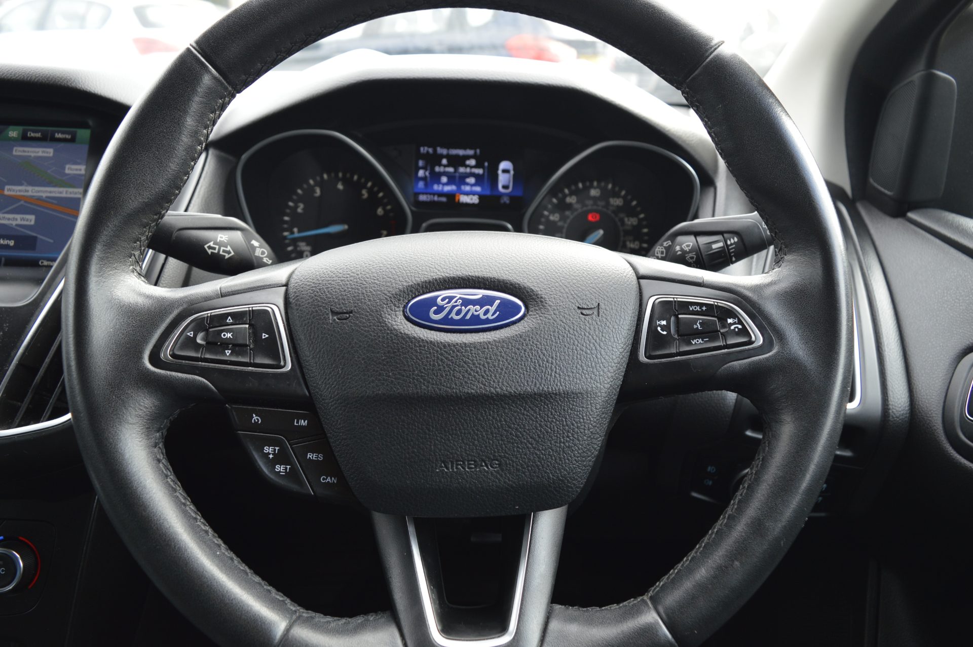 Ford Focus - Image 16