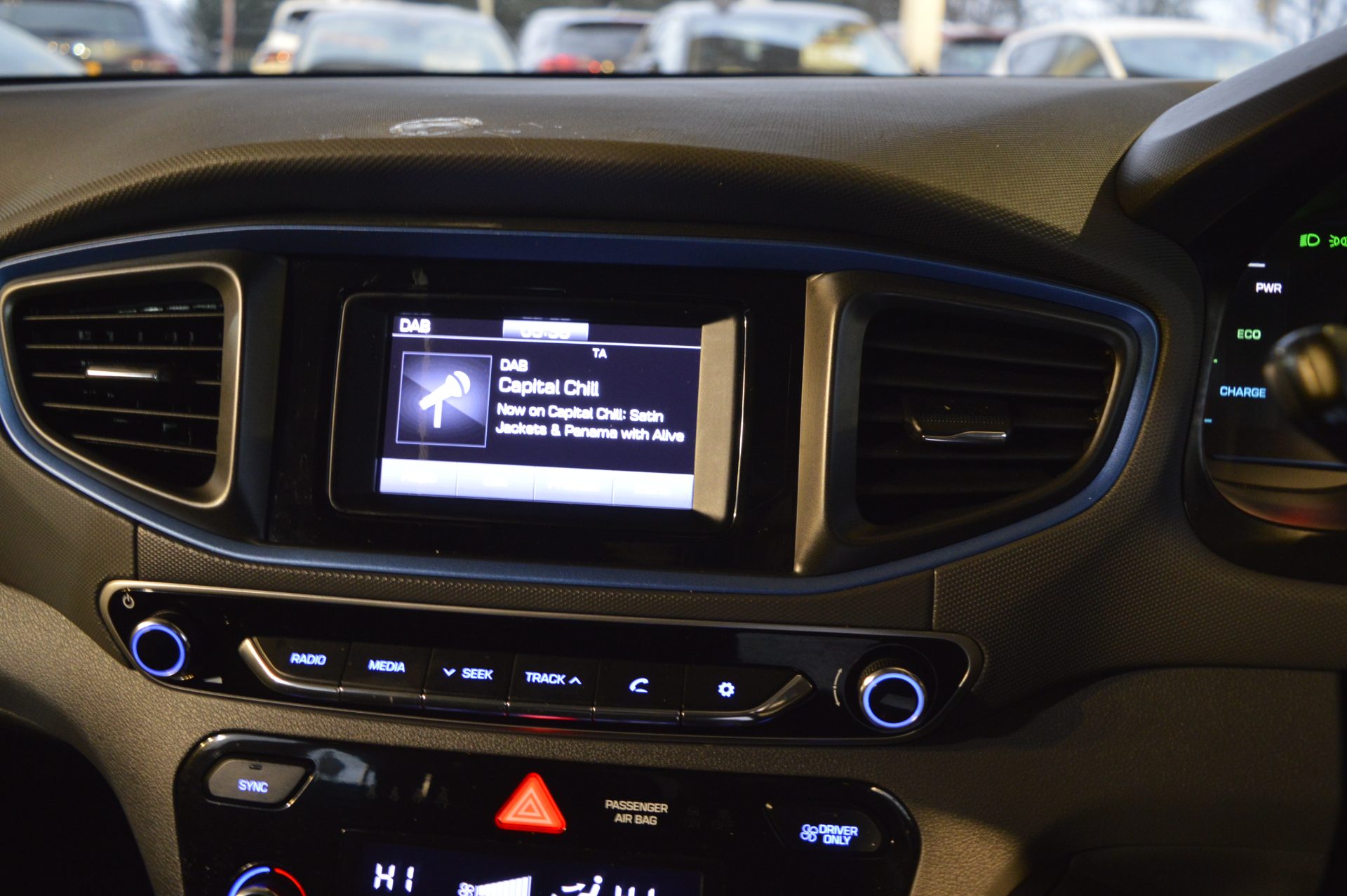 Hyundai IONIQ HYBRID AUTO - Image 16