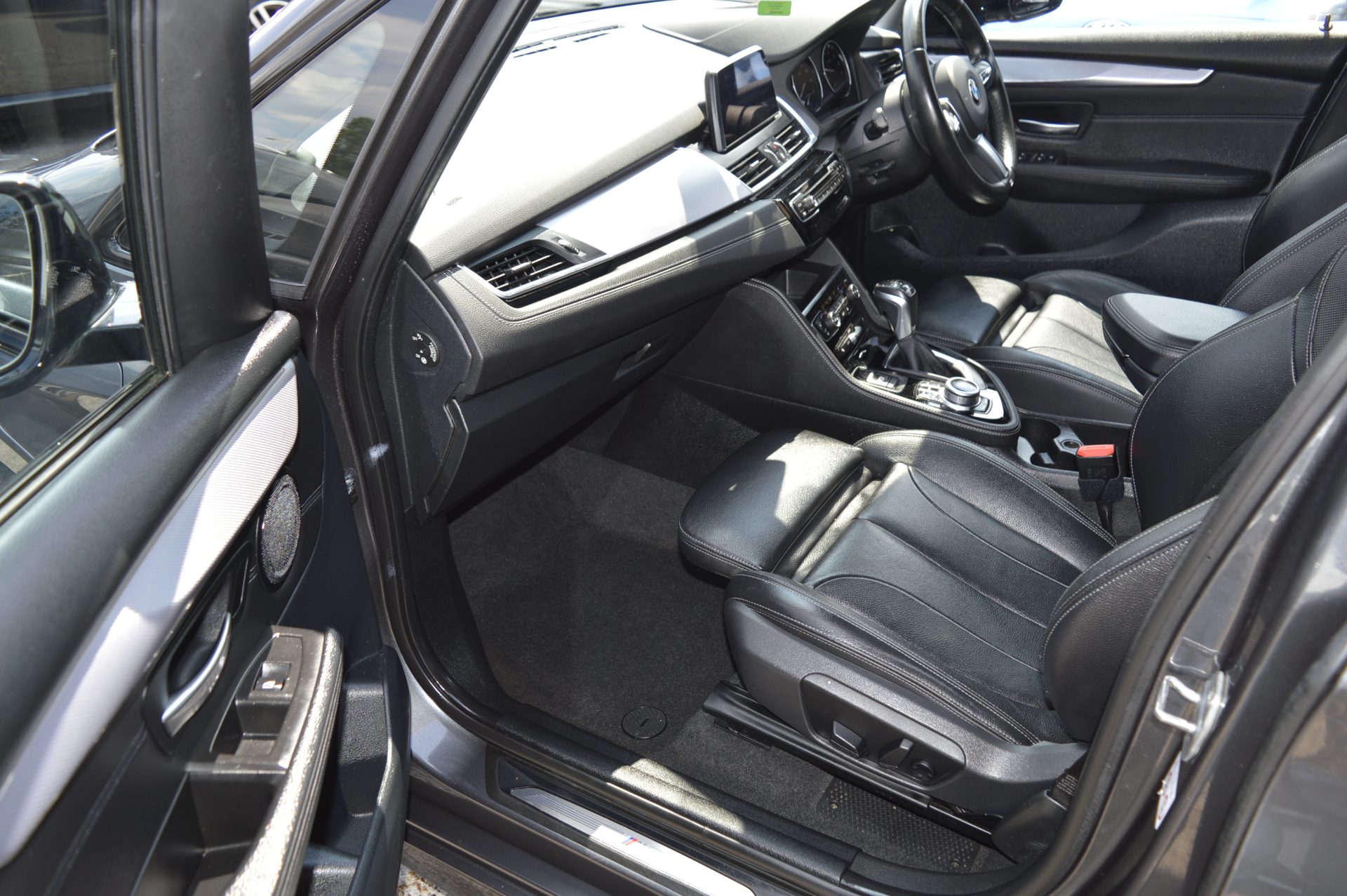 Bmw 225XE PLUG IN HYBRID - Image 9