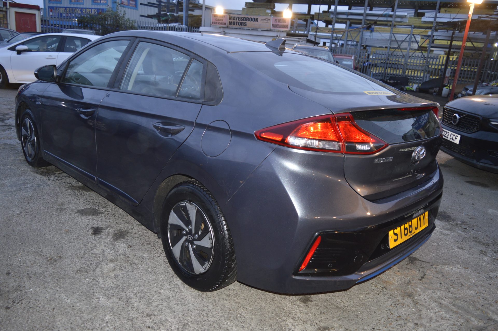 Hyundai IONIQ HYBRID AUTO - Image 4