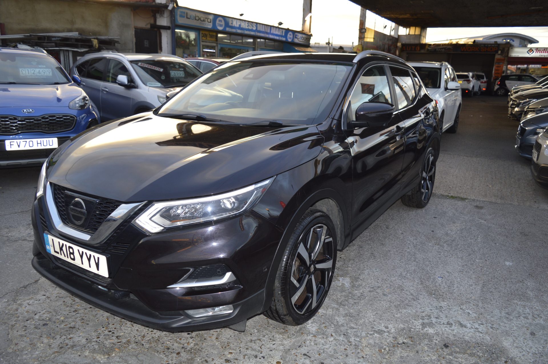 Nissan QASHQAI AUTO - Image 3