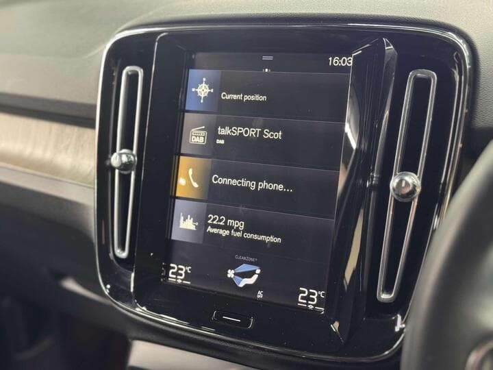 Volvo XC40 - Image 20
