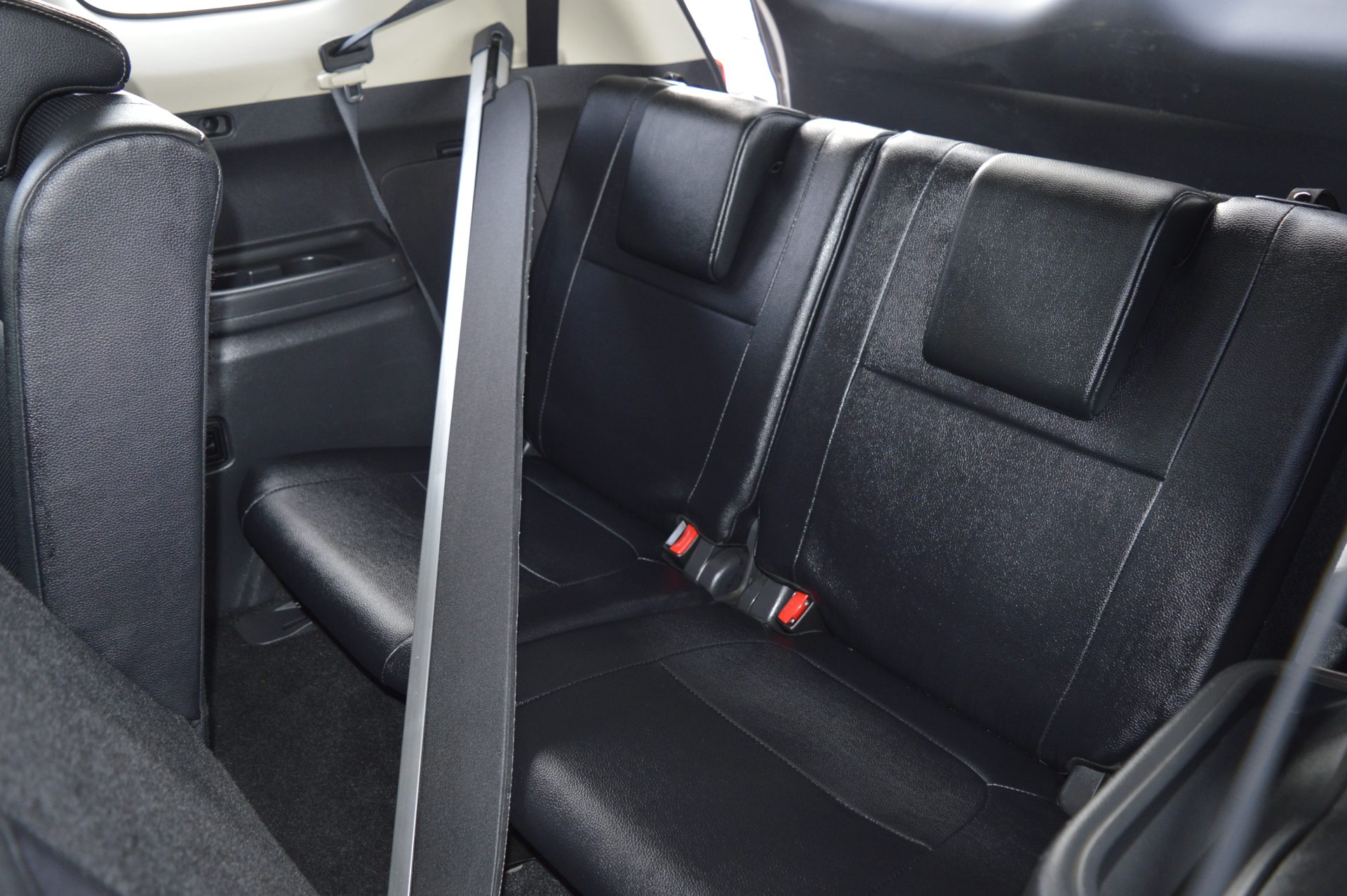 Mitsubishi OUTLANDER 4H - Image 11