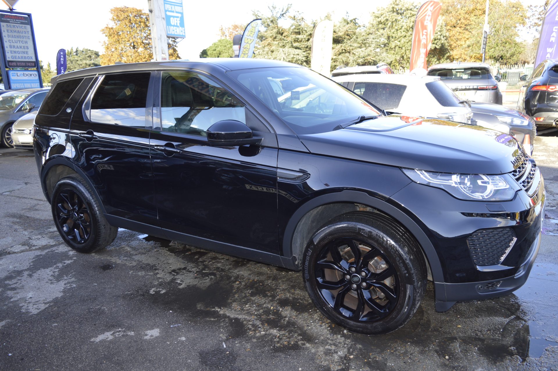 Land Rover DISCOVERY HSE AUTO 7 SEATS - Image 6