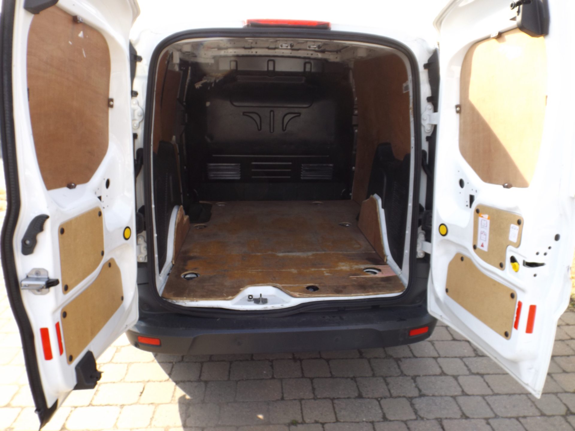 Ford Transit Connect 1.5 TDCi 220 - Image 4