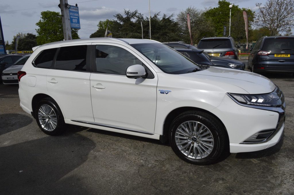 Mitsubishi Outlander - Image 7