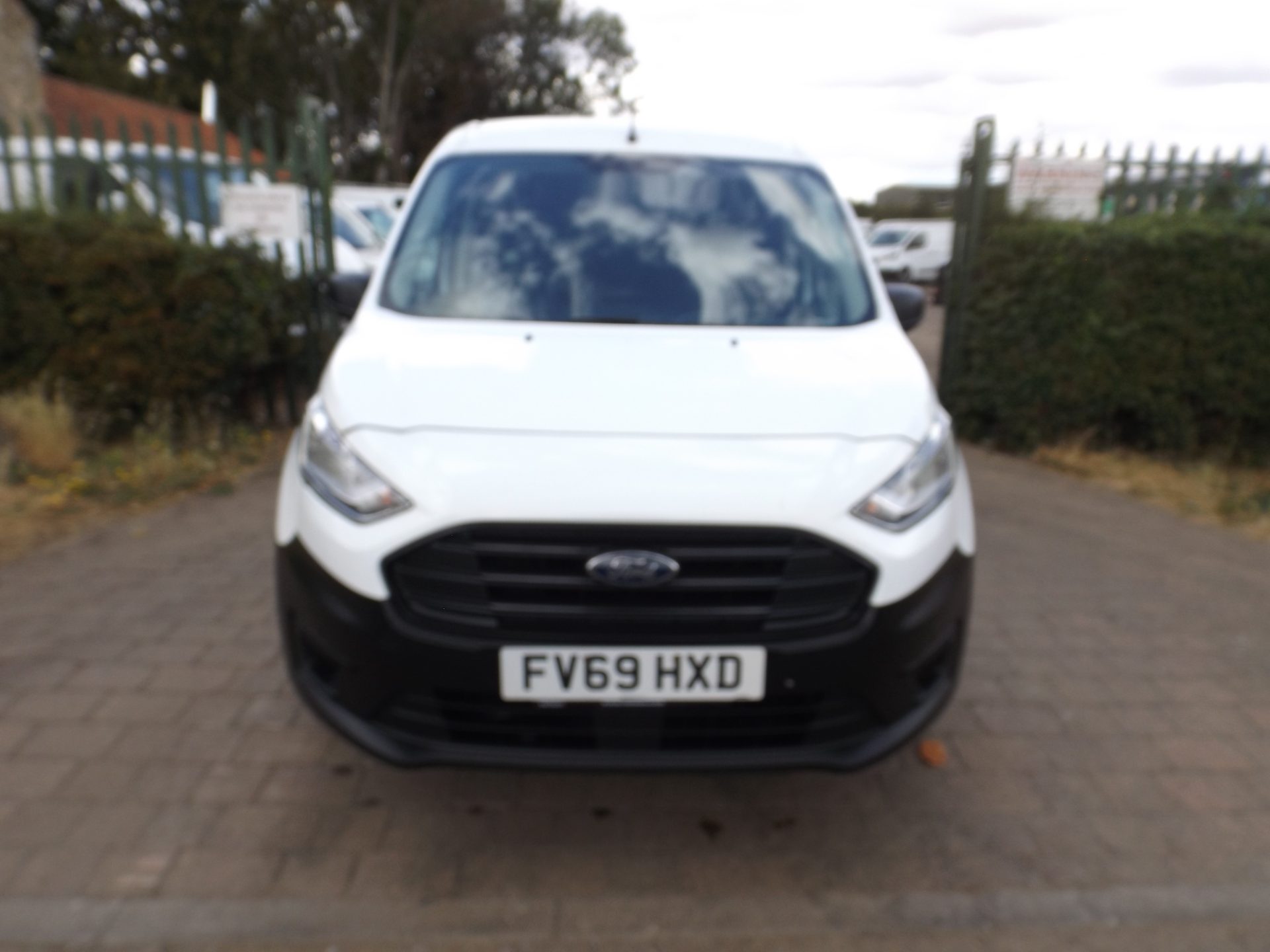 Ford TRANSIT CONNECT 1.5 200 EcoBlue Leader - Image 12