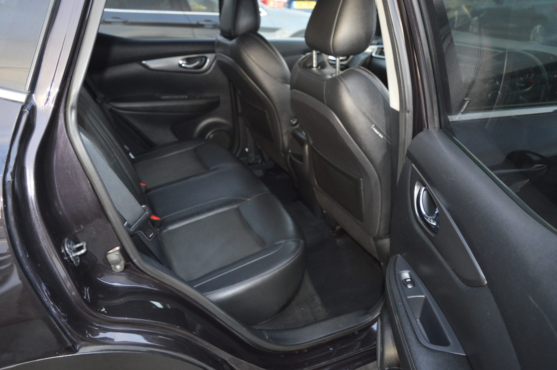 Nissan QASHQAI AUTO - Image 12