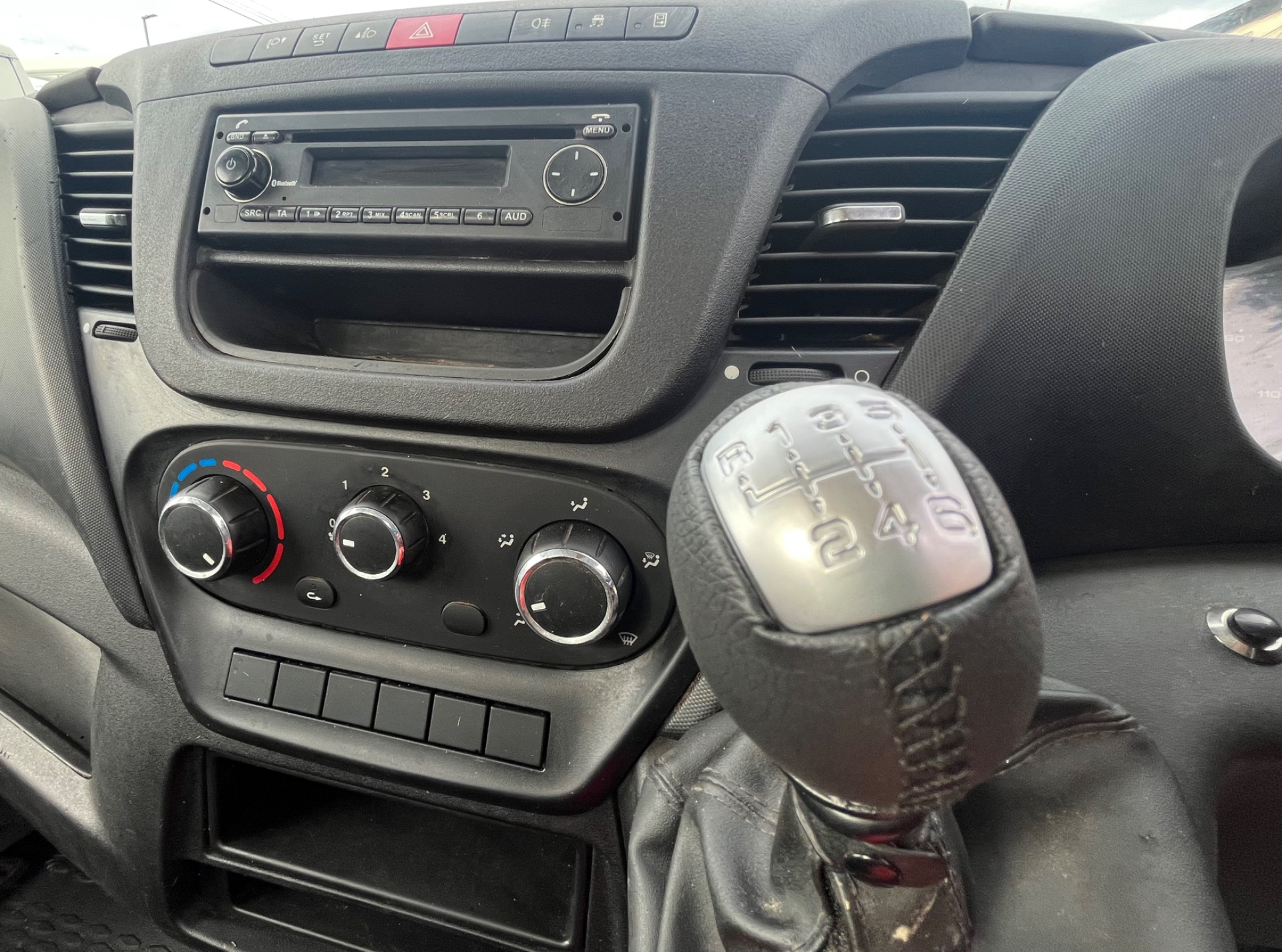 Iveco Daily 3510 Alloy TIPPER - Image 15