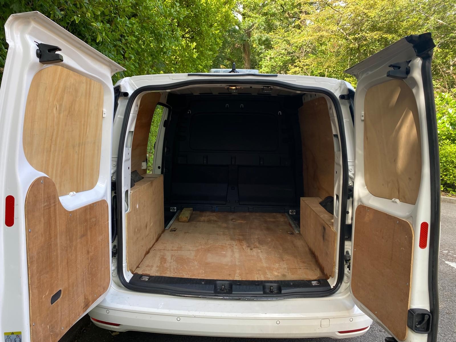 Volkswagen Caddy 2.0 Tdi C20 - Image 6