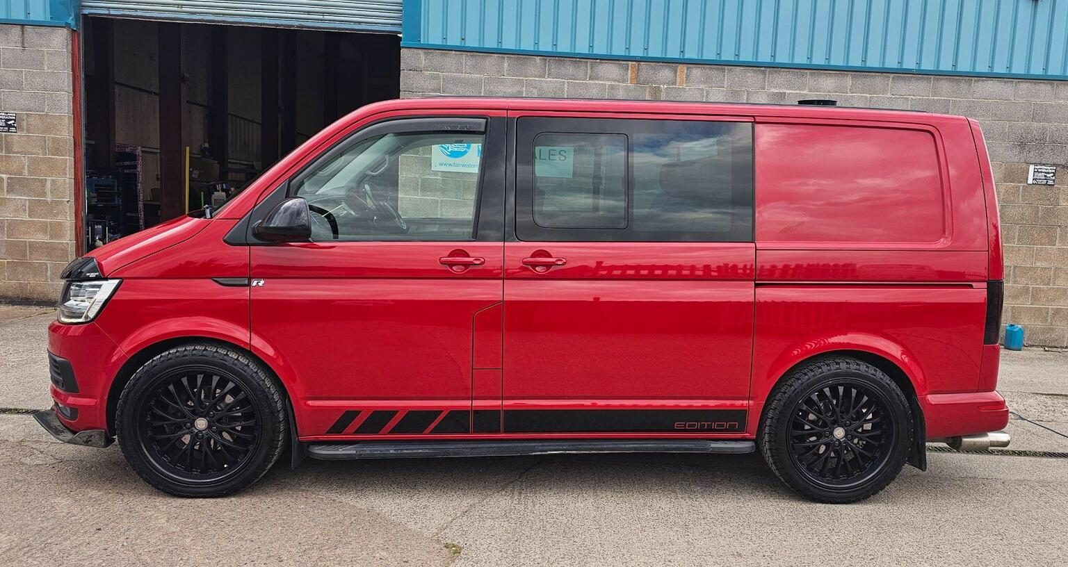 Volkswagen Transporter - Image 1