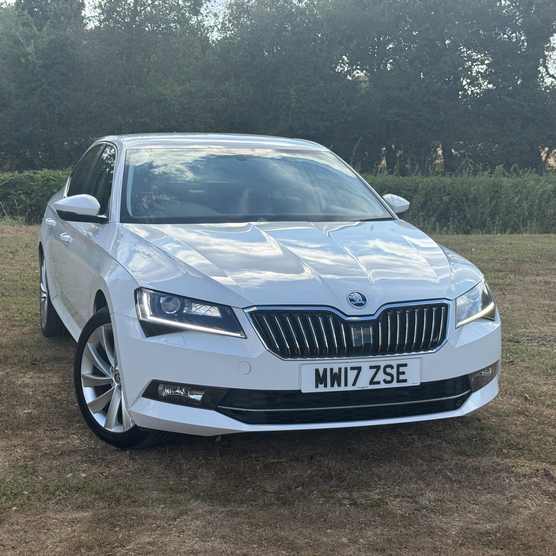 Skoda Skoda Superb 2.0 TDI SE L Executive Hatchback 5dr Diesel Manual 4WD Euro 6 (s/s) (150 ps) - Image 2
