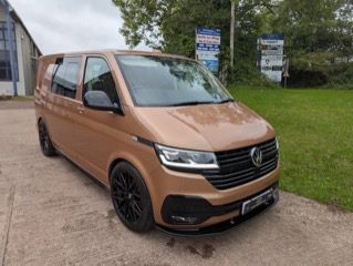 Volkswagen T6.1 FACTORY 150 KOMBI VAN