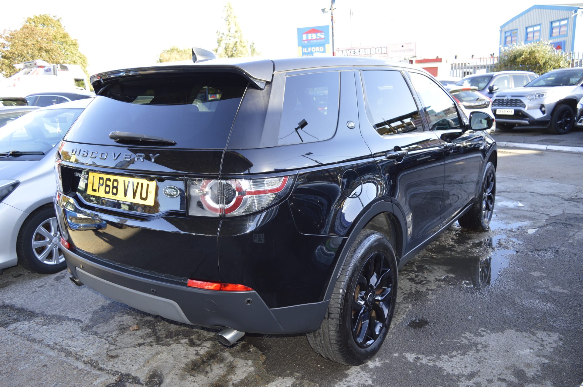 Land Rover DISCOVERY HSE AUTO 7 SEATS - Image 2