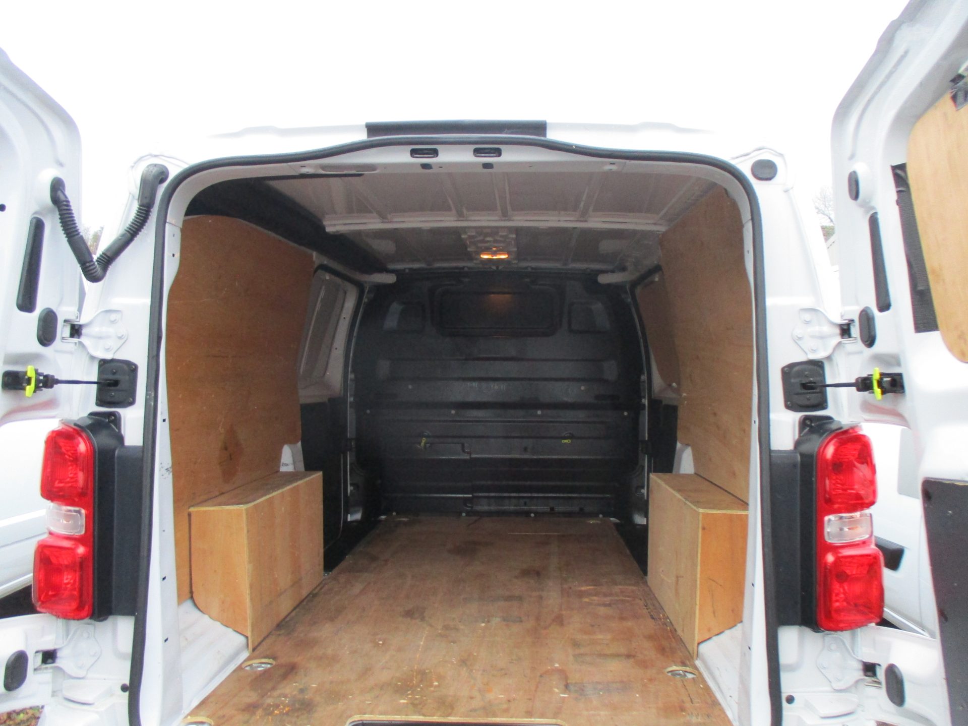 Vauxhall VIVARO PRO L2 H1 - Image 7