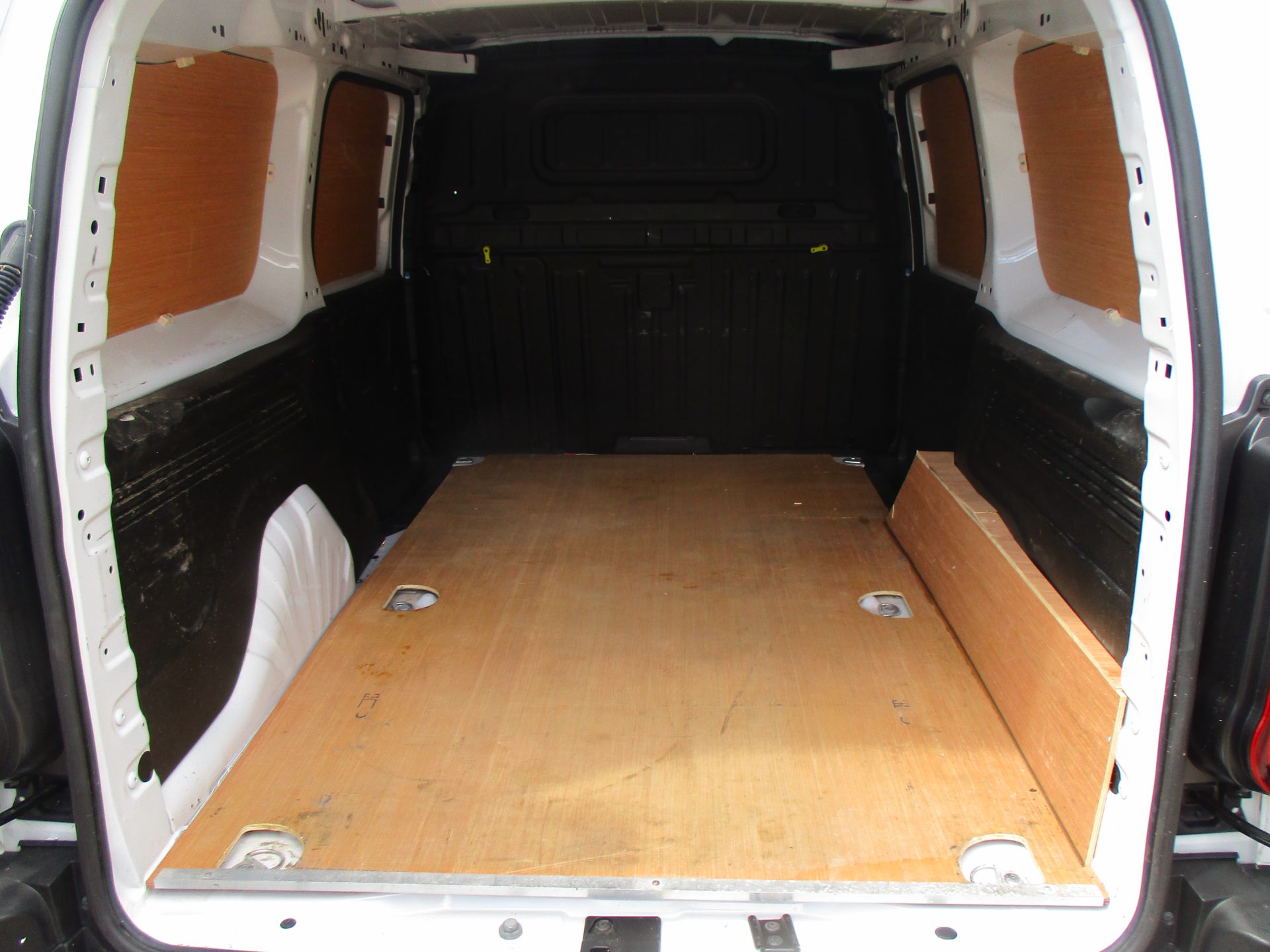 Peugeot 950 Partner Pro  L2 H1 - Image 4
