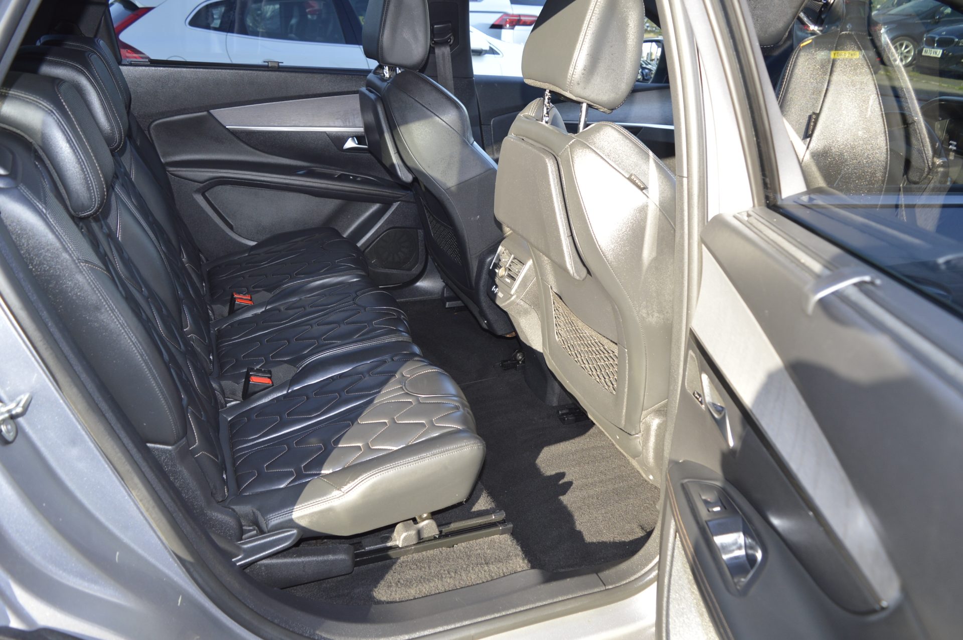 Peugeot 5008 GT - Image 14
