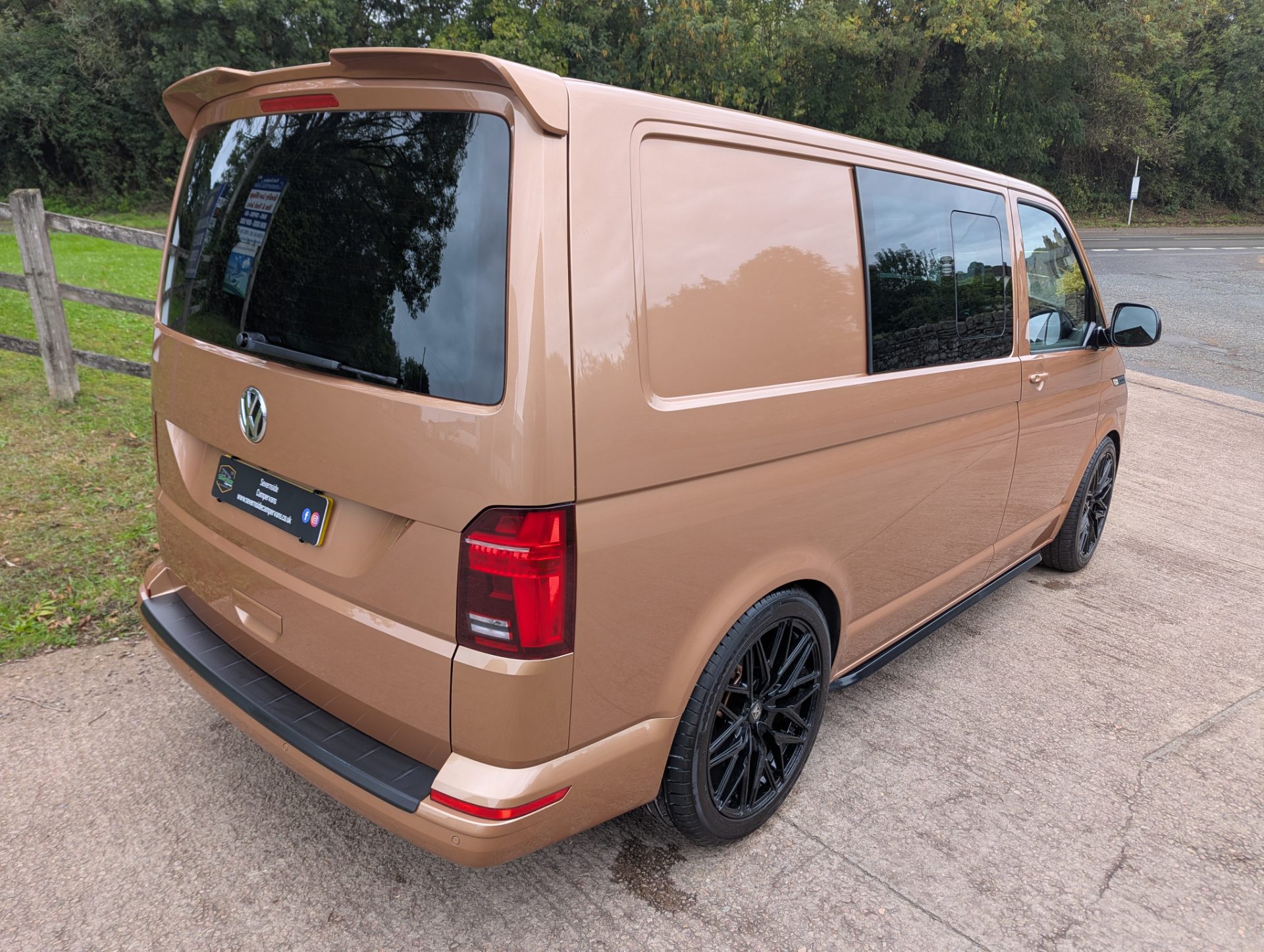 Volkswagen T6.1 FACTORY 150 KOMBI VAN - Image 2
