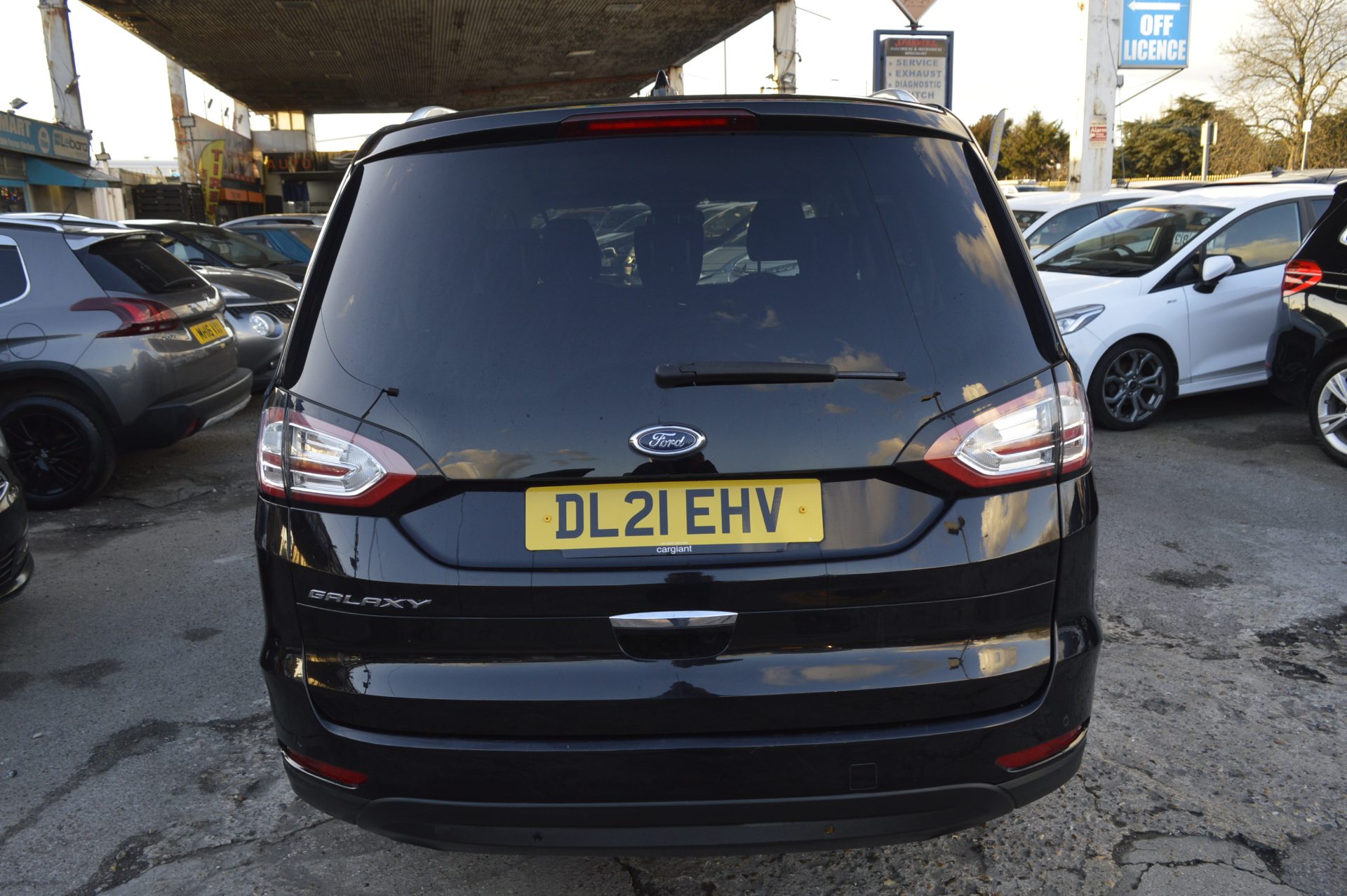 Ford Galaxy - Image 8
