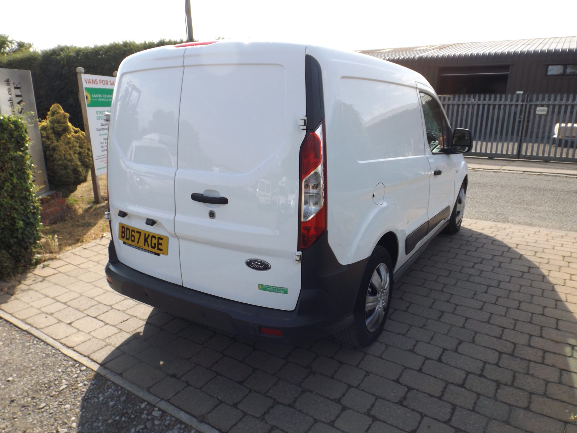 Ford Transit Connect 1.5 TDCi 220 - Image 3