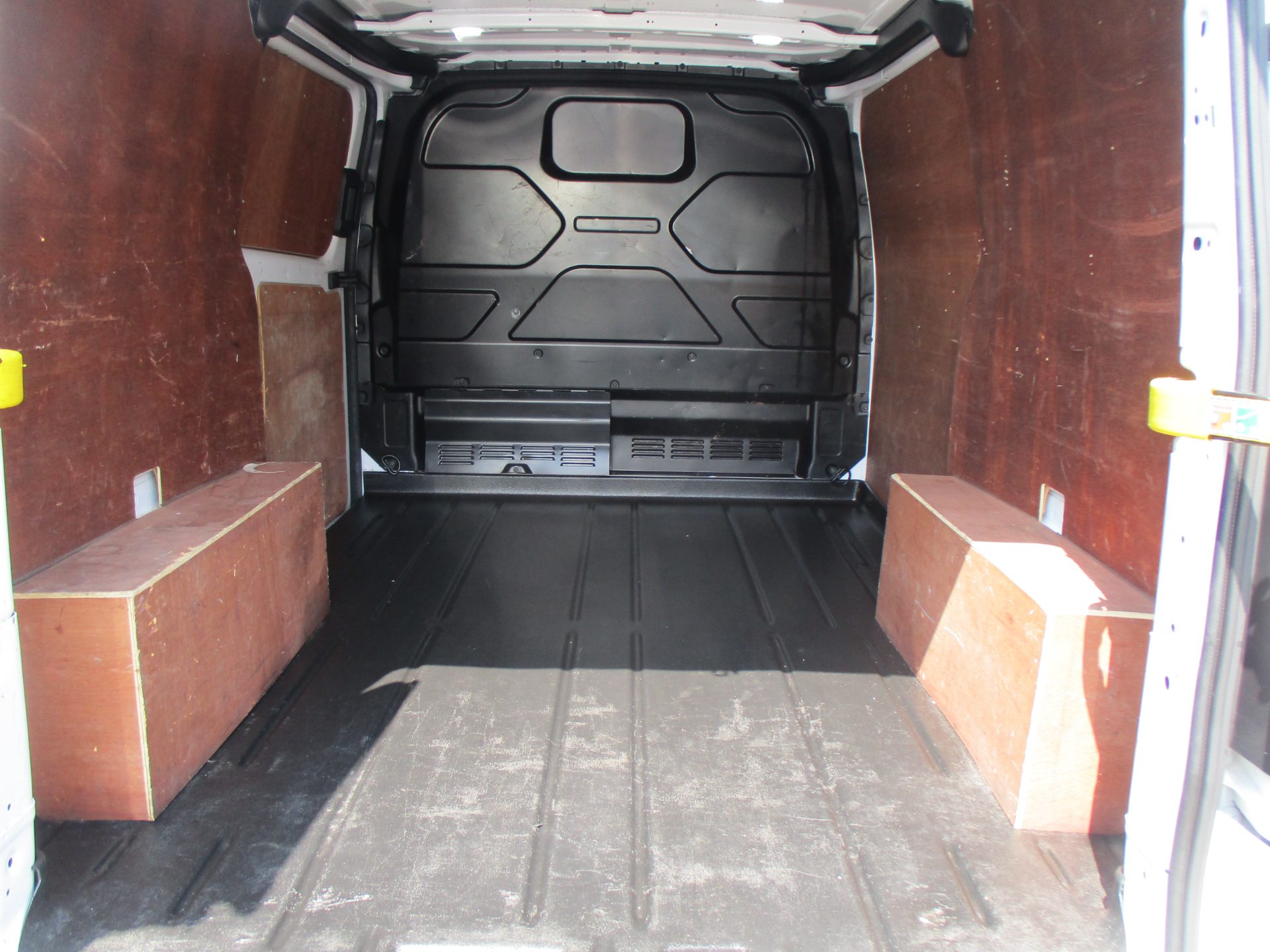 Ford OLD SHAPE CUSTOM LIMITED 130 BHP - Image 7