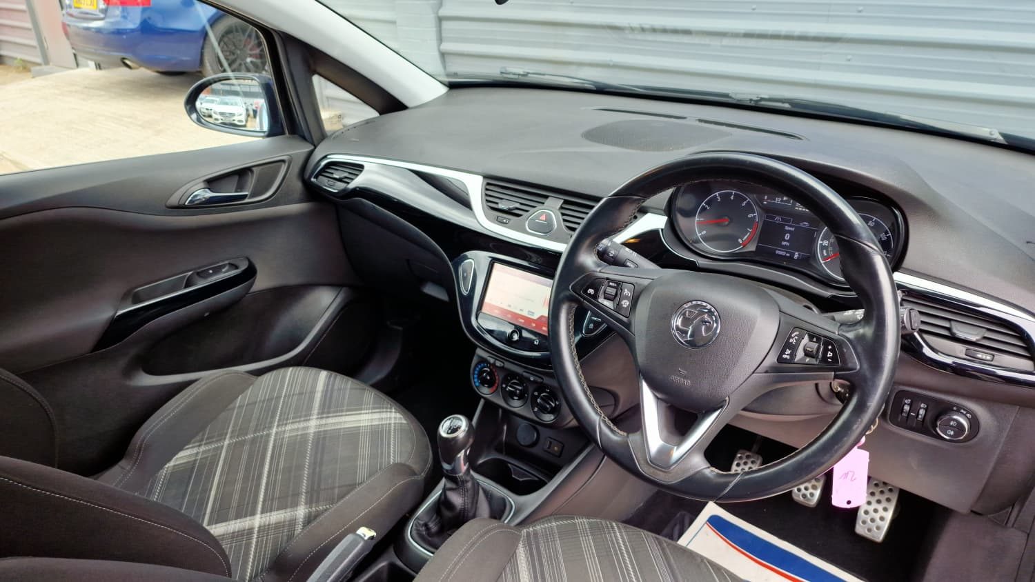 Vauxhall Corsa Limited Edition - Image 9