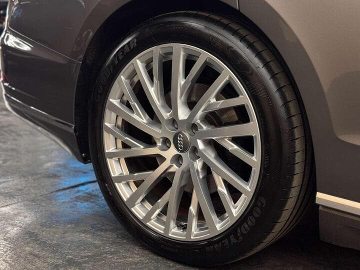 Audi A8 - Image 6