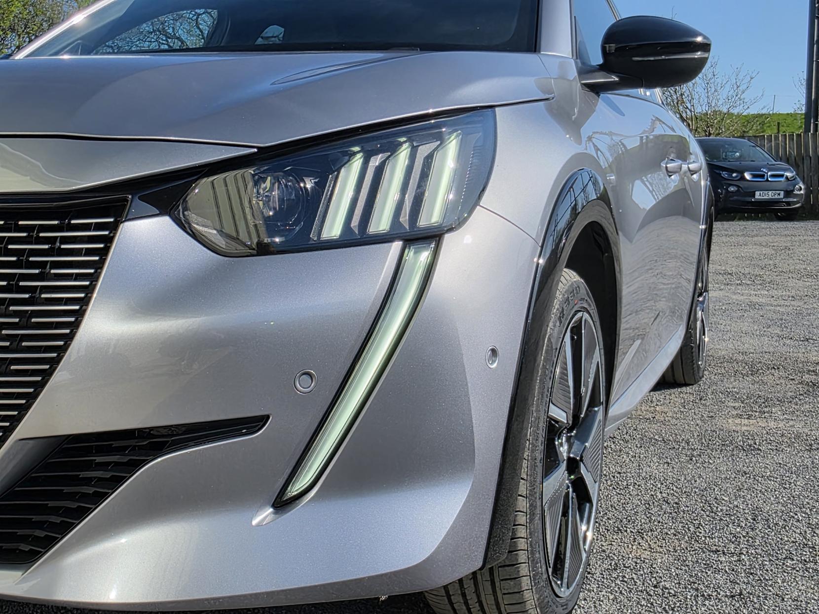 Peugeot E-208 - Image 1