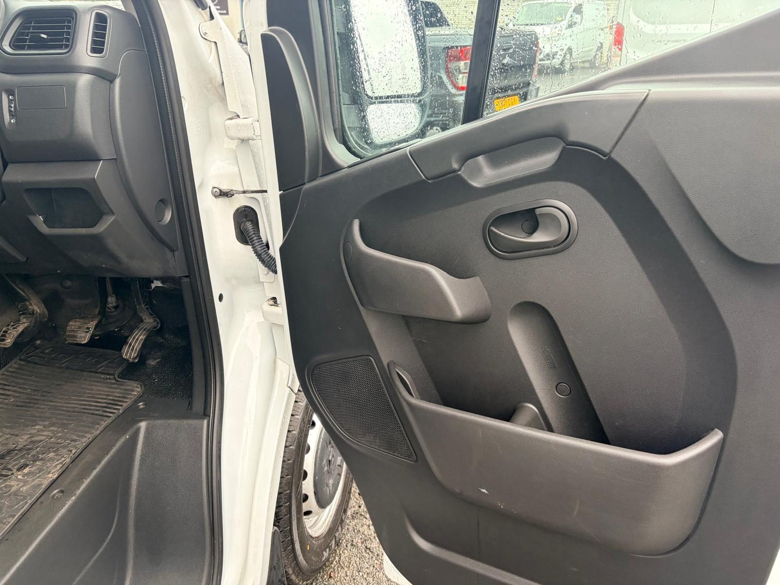 Renault Master 2.3 Dci 35 - Image 5