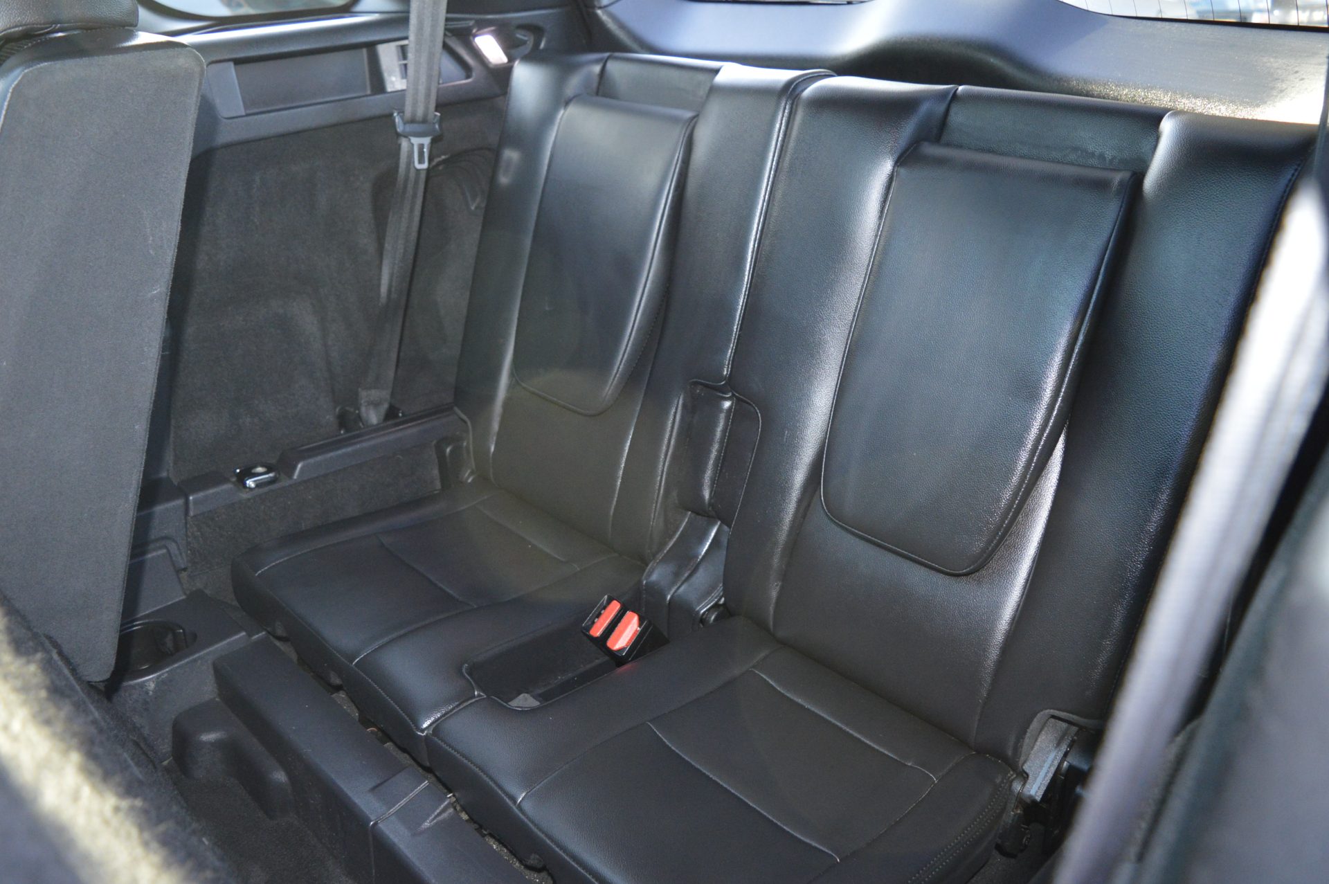 Land Rover DISCOVERY HSE AUTO 7 SEATS - Image 11