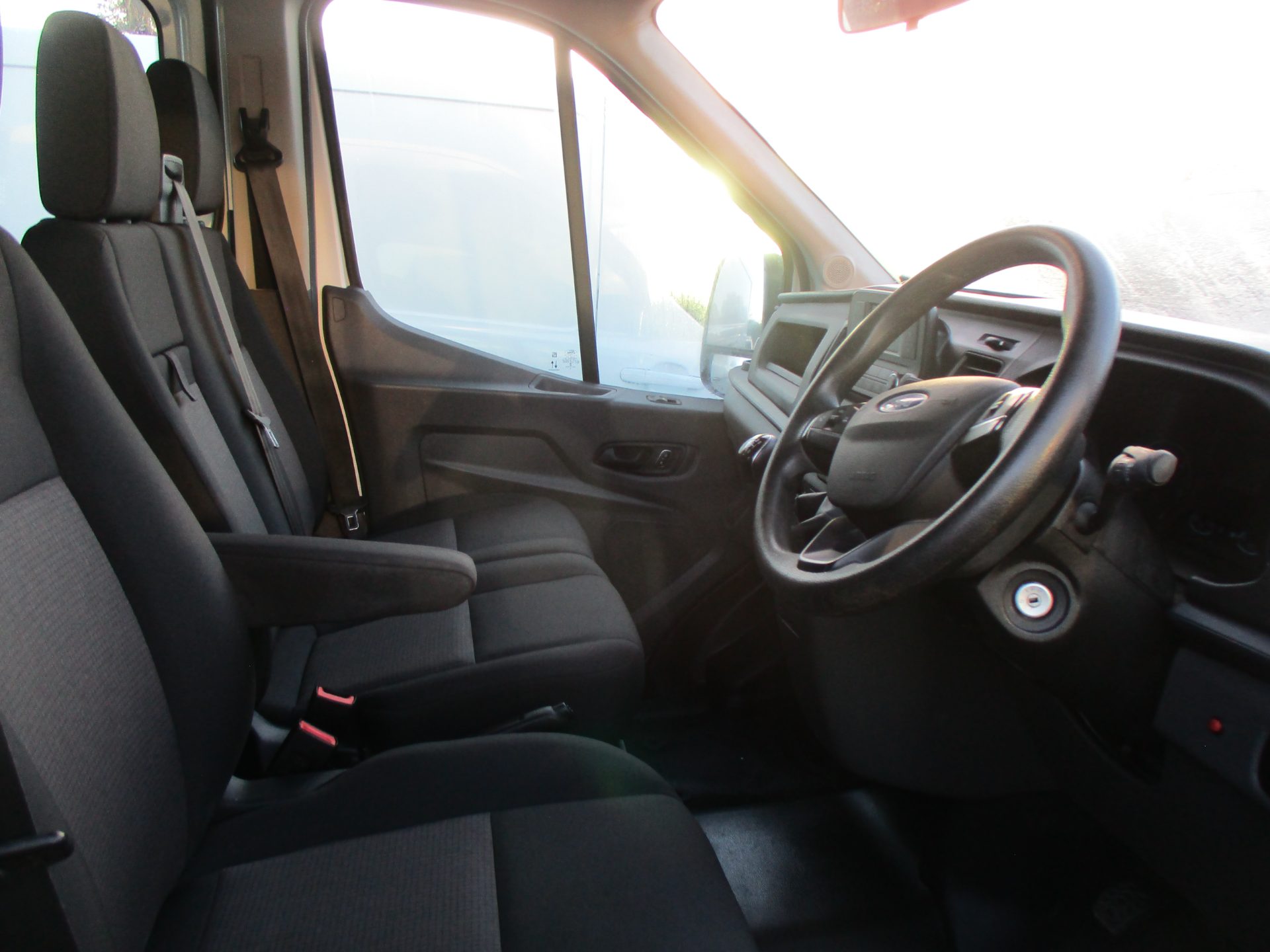 Ford 350 130 BHP DOUBLE CAB TIPPER TDCI - Image 5