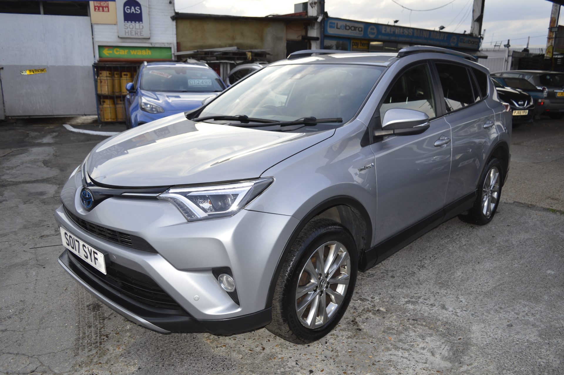 Toyota RAV 4 HYBRID AUTO - Image 3