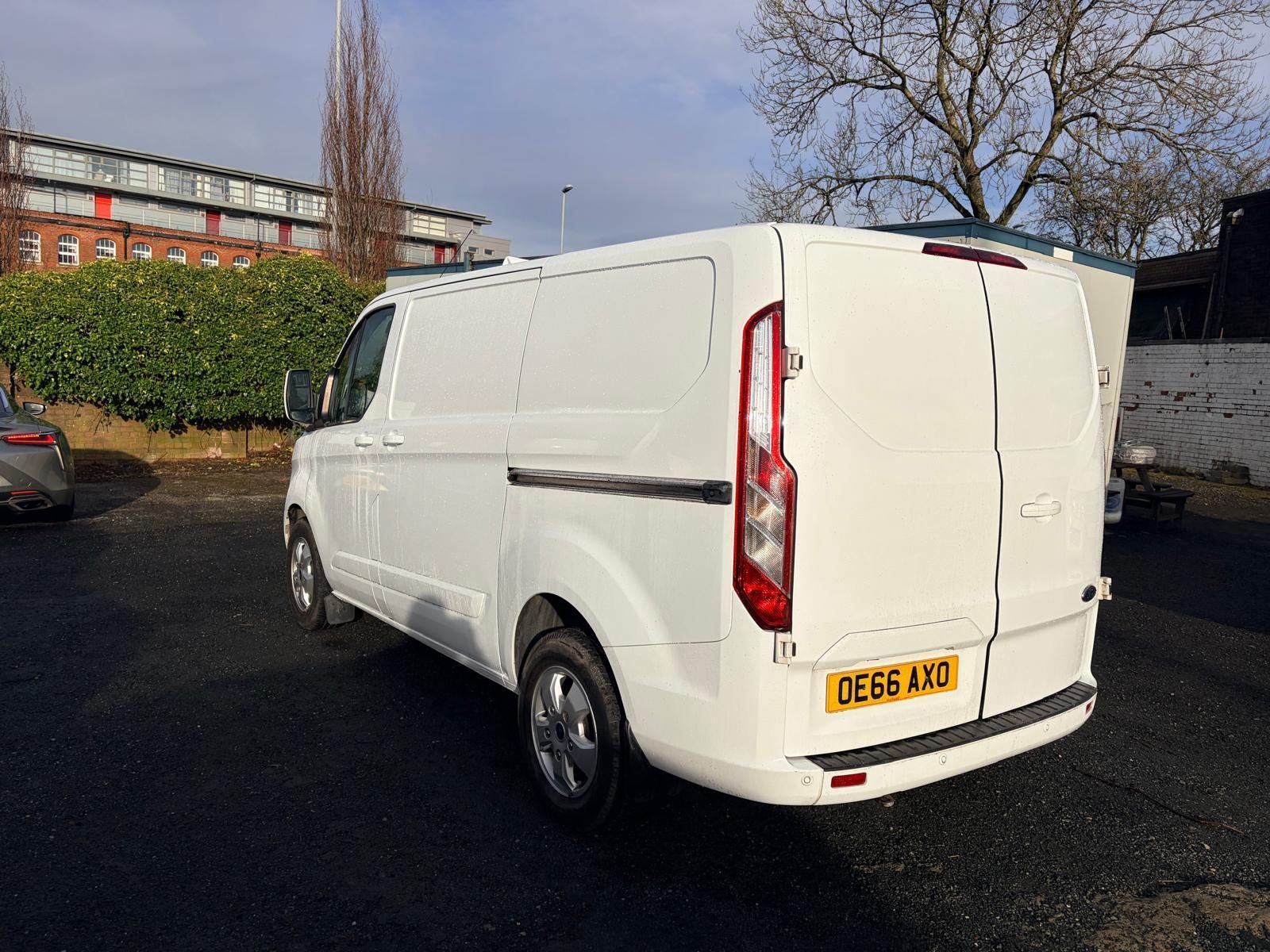 Ford Transit Custom 2.0 Tdci - Image 13