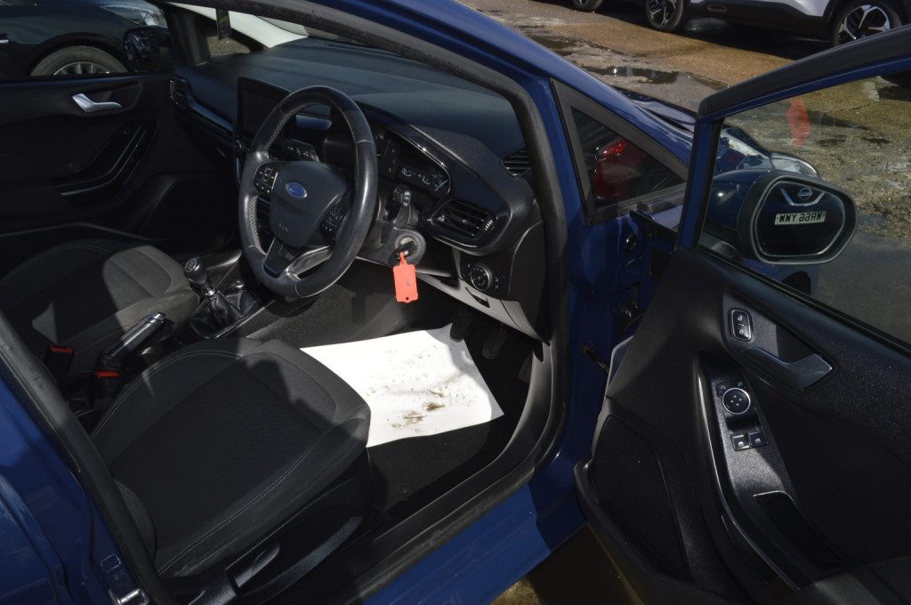 Ford Fiesta - Image 15