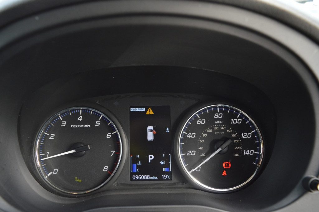 Mitsubishi Outlander - Image 18