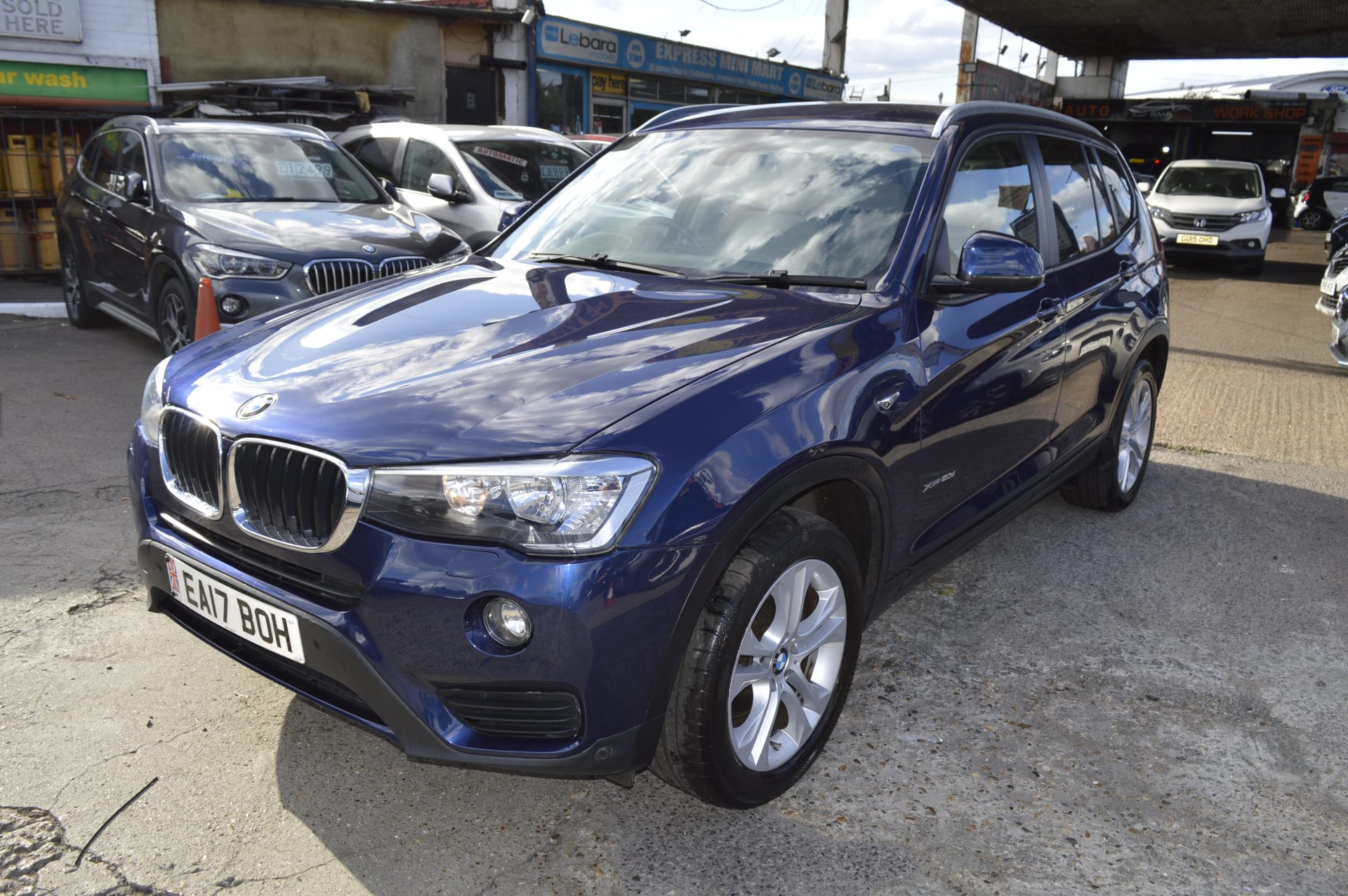 Bmw X3 AUTO LEATHER SAT NAV - Image 3