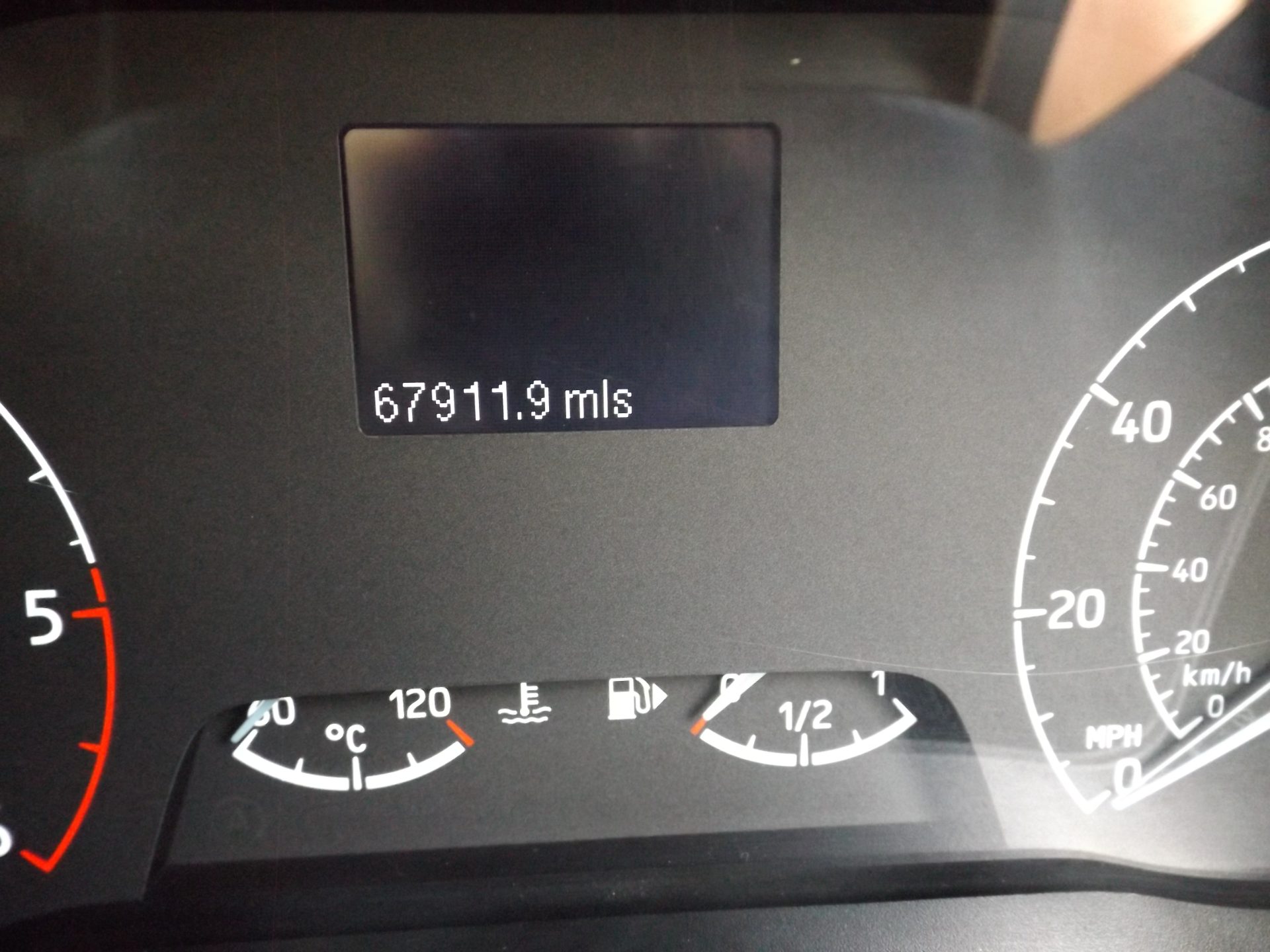 Ford TRANSIT CONNECT 1.5 200 EcoBlue Leader - Image 18