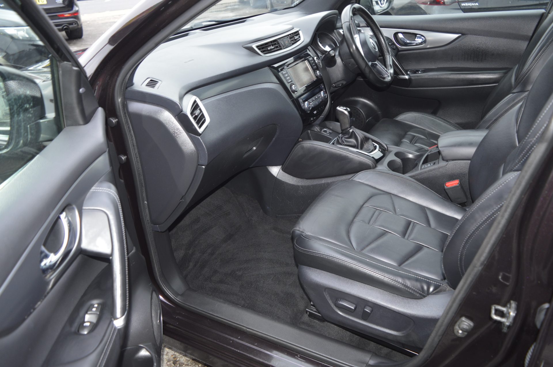 Nissan QASHQAI TEKNA - Image 11