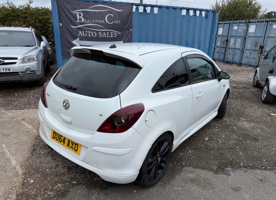 Vauxhall Corsa sri - Image 3