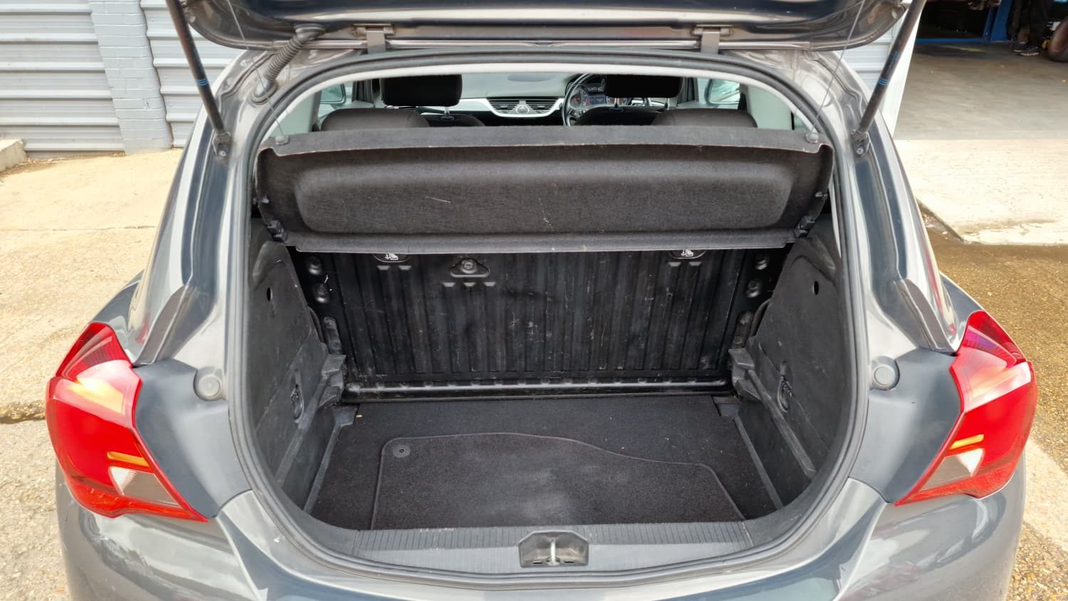 Vauxhall Corsa Limited Edition - Image 14