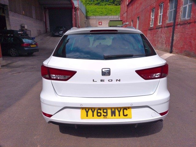 Seat LEON Estate 2.0 TDI SE Dynamic - Image 7