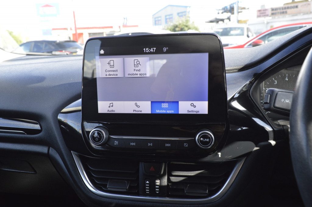 Ford Fiesta - Image 18