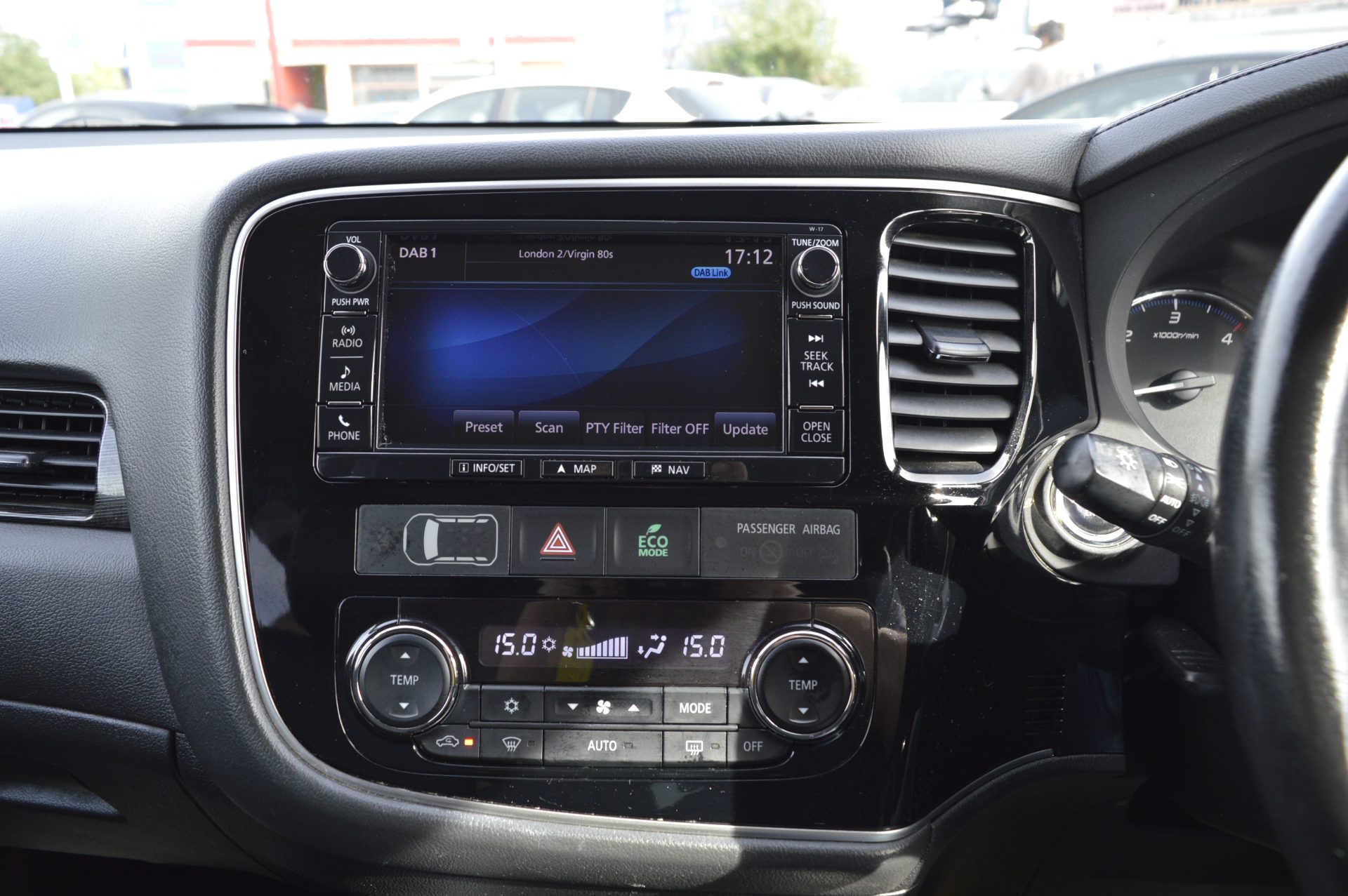 Mitsubishi OUTLANDER 4H - Image 19