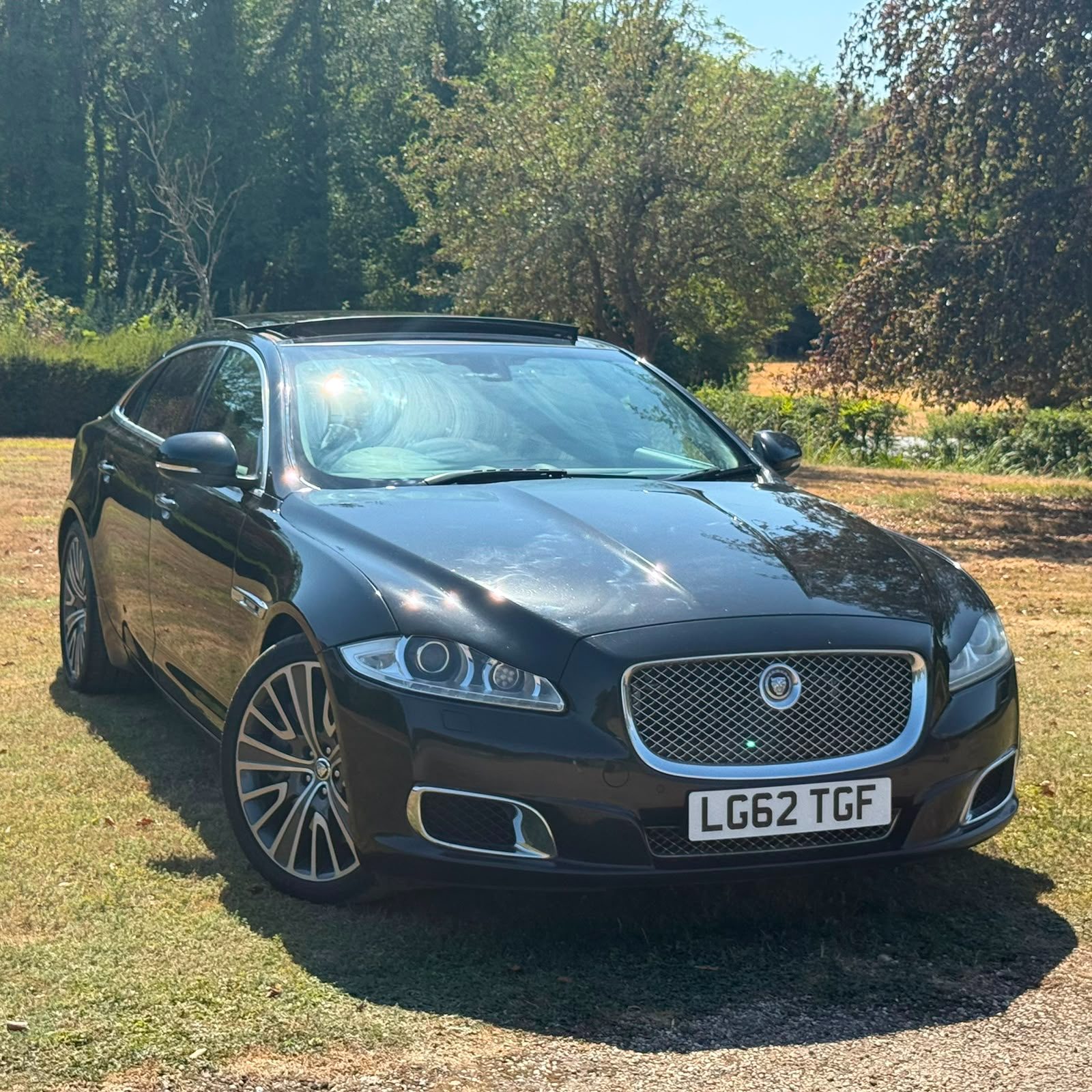 Jaguar Jaguar XJ 5.0 V8 Ultimate Saloon 4dr Petrol Auto Euro 5 (s/s) (LWB) (510 ps) - Image 3