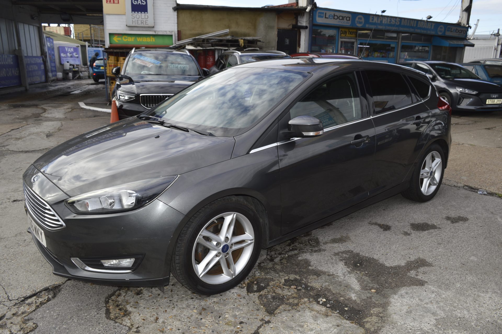 Ford Focus - Image 5