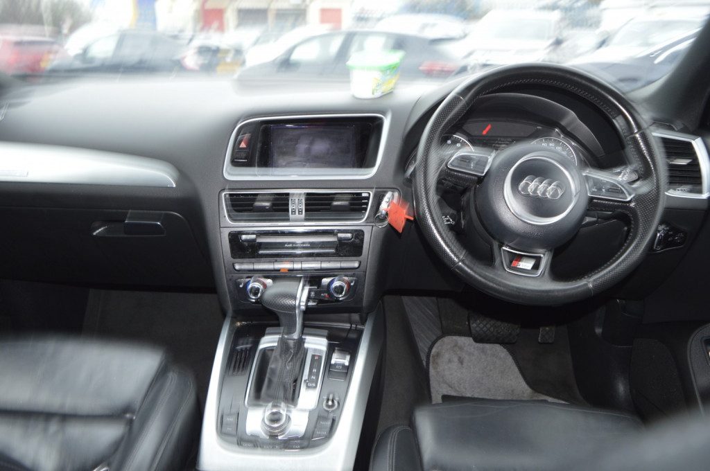 Audi Q5 - Image 15